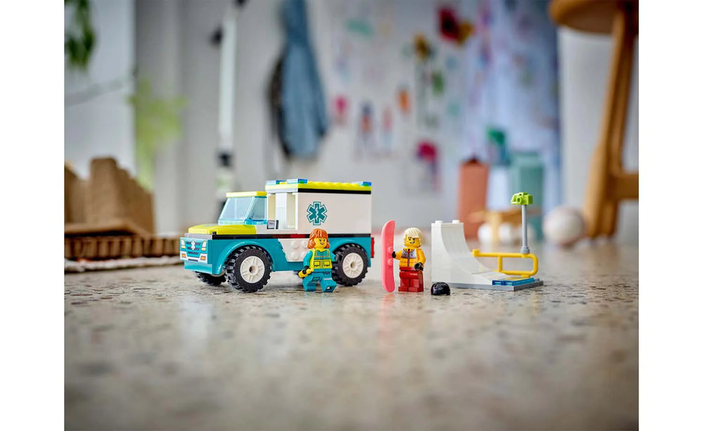 60403 LEGO® City Emergency Ambulance And Snowboarder