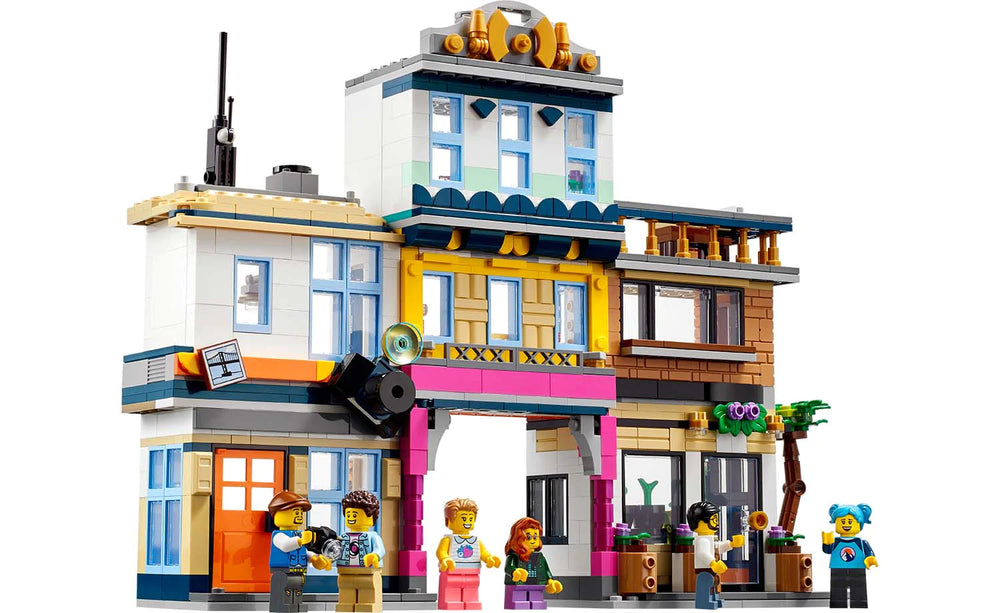 LEGO® Creator 3-in-1 Main Street 31141